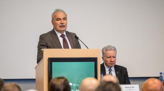 Százezreknek jár most 30% tadíjkedvezmény a NAK-tól Százezreknek jár most 30% tadíjkedvezmény a NAK-tól