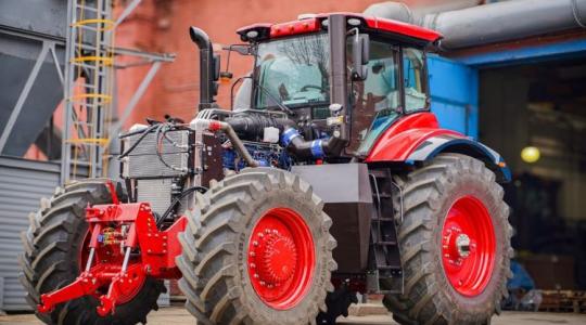 Elképesztő új traktorral rukkolt elő az MTZ – ezt látni kell! Elképesztő új traktorral rukkolt elő az MTZ – ezt látni kell!