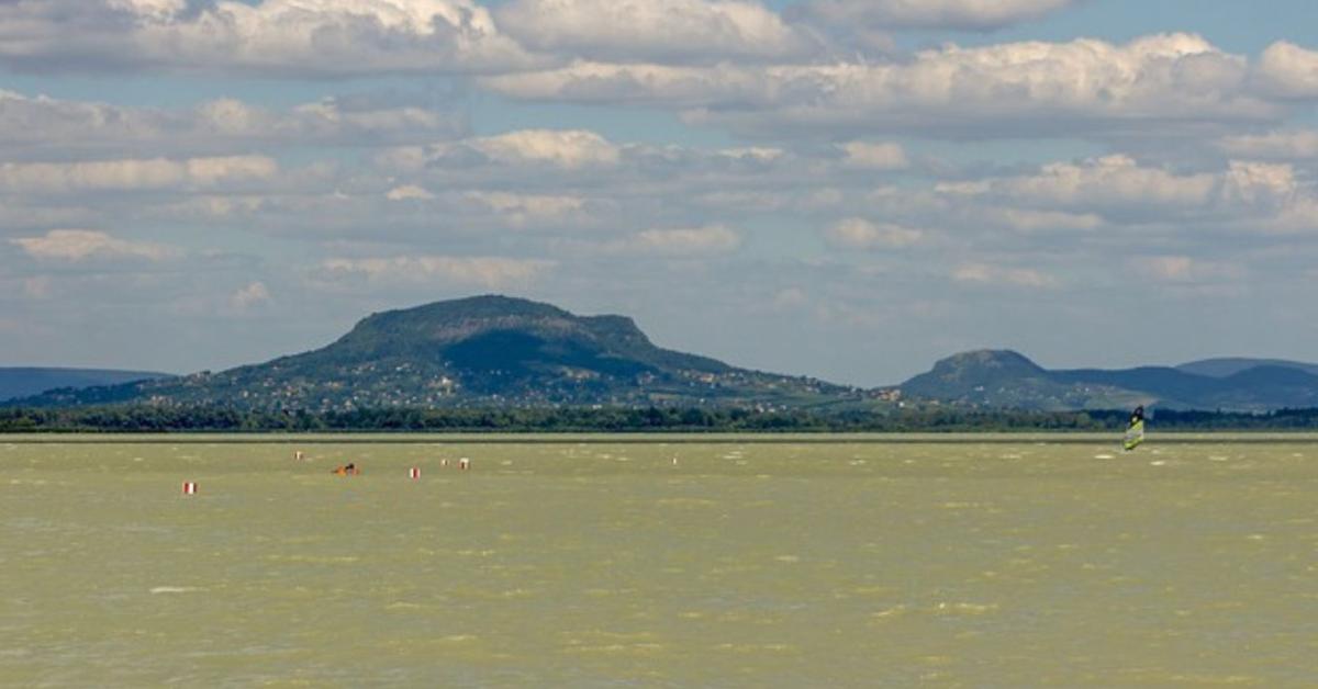 Gyorsabban melegszik, mint valaha: a Balaton kritikus ponthoz közelít
