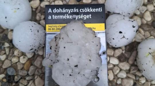 Cigisdoboz méretű jég hullott Tapolcán Cigisdoboz méretű jég hullott Tapolcán