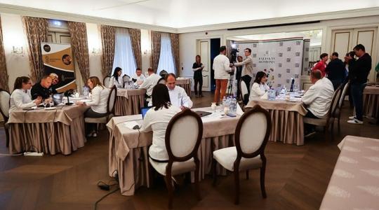 Amikor a fügepálinka, a tokaji aszú és a libamáj találkozik egy bonbonban Amikor a fügepálinka, a tokaji aszú és a libamáj találkozik egy bonbonban