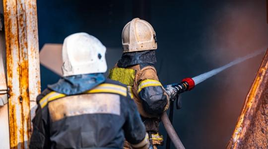 Kegyetlen tűzvész volt egy dunántúli fatelepen Kegyetlen tűzvész volt egy dunántúli fatelepen
