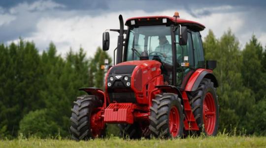 Zöldülnek a Belarus traktorok: jönnek a IIIA emissziós gépek 2027-től Zöldülnek a Belarus traktorok: jönnek a IIIA emissziós gépek 2027-től