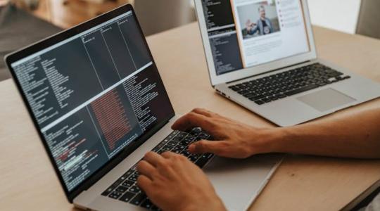 Megnyílt az új vállalkozói hitelprogram: zöld és digitális célok előnyben Megnyílt az új vállalkozói hitelprogram: zöld és digitális célok előnyben
