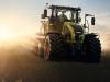 Úttörő Claas traktor: üzemanyag-takarékos, talajkímélő, bivalyerős