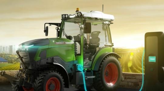 Így néz ki a jövő traktorja – bemutatták az elektromos Fendt-et Ácson +VIDEÓ