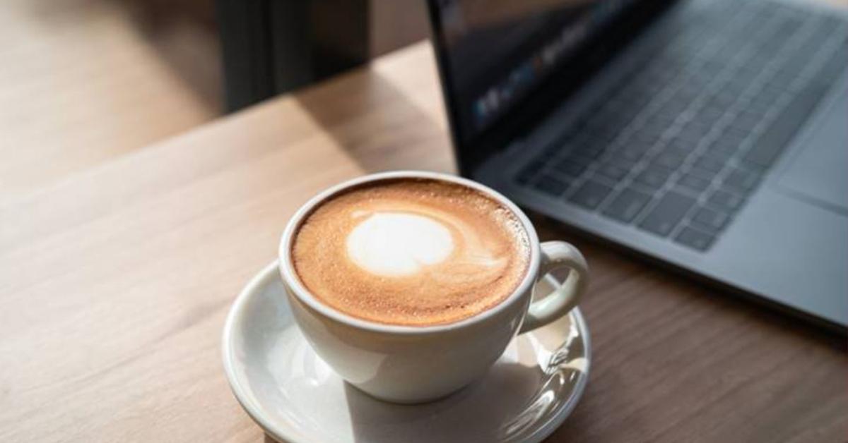 A kávéban lévő koffein tényleg lassíthatja az öregedést? A kávéban lévő koffein tényleg lassíthatja az öregedést?