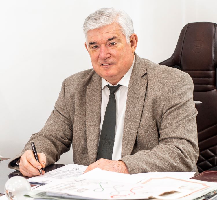 Dr. Lakatos Zoltán