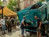 Trágyát borítottak az EU Házához – így tiltakoznak a magyar gazdák