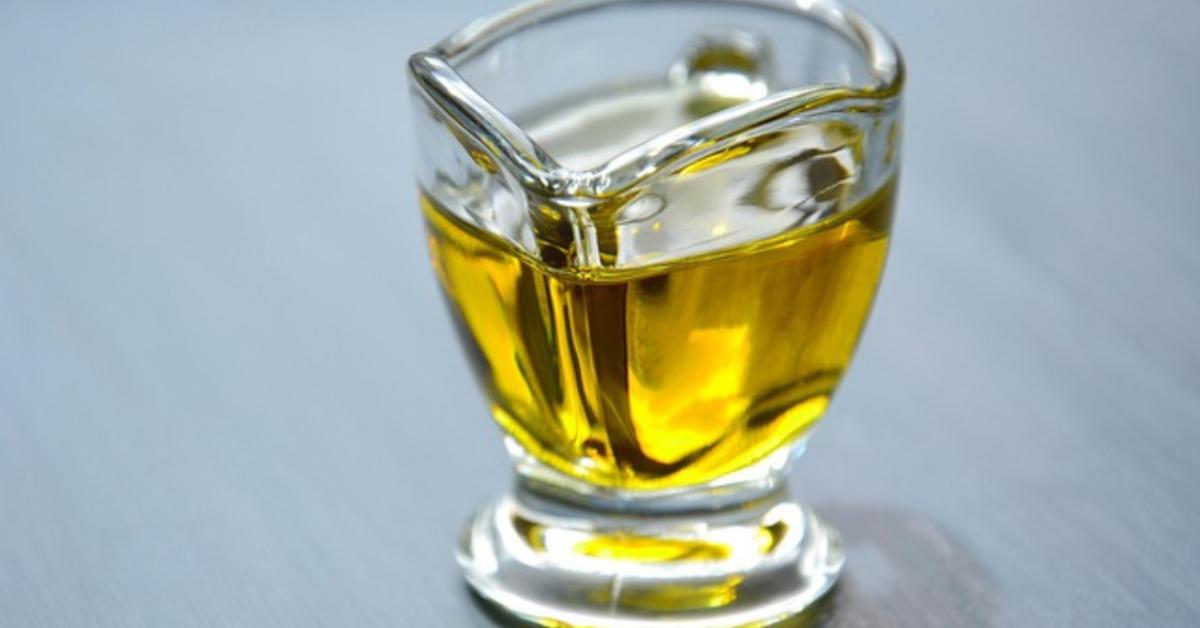 Ki ne öntsd! Elképesztő, mire jó a használt étolaj! Ki ne öntsd! Elképesztő, mire jó a használt étolaj!