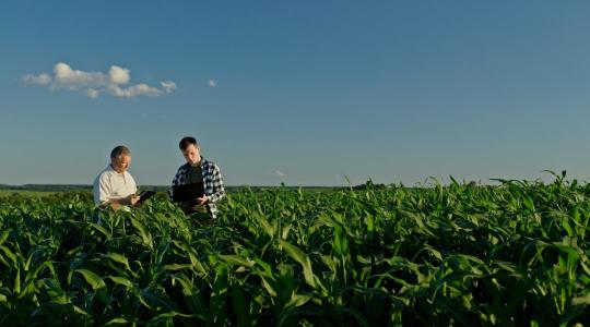 Legyél te az év fiatal agrárszakembere – pályázz most! Legyél te az év fiatal agrárszakembere – pályázz most!