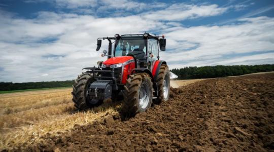 Massey Ferguson MF 5M – új traktorcsalád a mindennapokhoz Massey Ferguson MF 5M – új traktorcsalád a mindennapokhoz