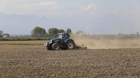 Traktor helyett csak ígéretet kapott – újabb online csalás áldozata lett egy vevő