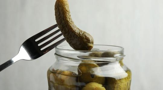 Ettől az egyszerű trükktől marad roppanós a savanyú uborka! Ettől az egyszerű trükktől marad roppanós a savanyú uborka!