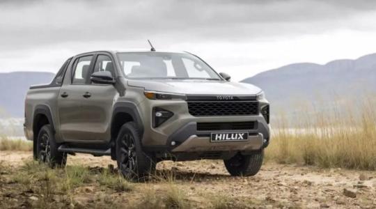 Megújul a legenda: jön a vadonatúj Toyota Hilux!