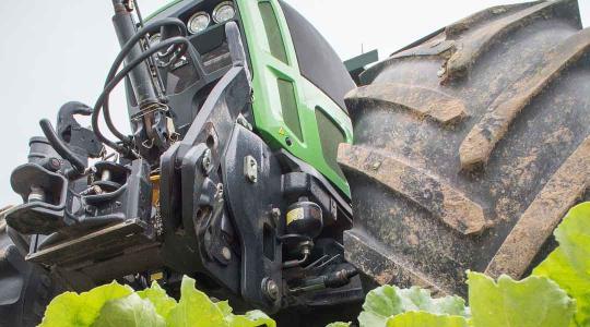 Traktor és személyautó ütközött Káldnál Traktor és személyautó ütközött Káldnál