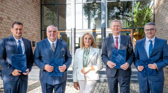 Innováció és oktatás új szinten: közös céggel lép tovább a Széchenyi és az Agrofert