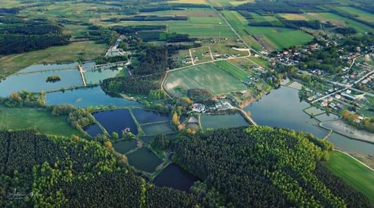 A több lábon állás nem üres szöveg