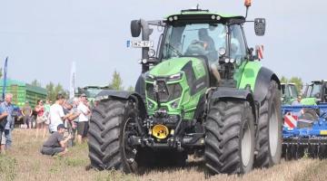 Dorker szántóföldi bemutató: DEUTZ-FAHR + LandStal újdonságok + VIDEÓ Dorker szántóföldi bemutató: DEUTZ-FAHR + LandStal újdonságok + VIDEÓ