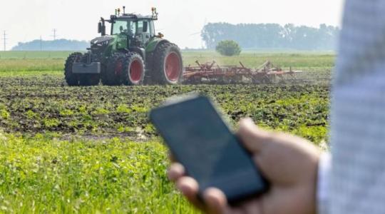 A Fendt bemutatja első önvezető traktorát – de Európa még várhat rá +VIDEÓ