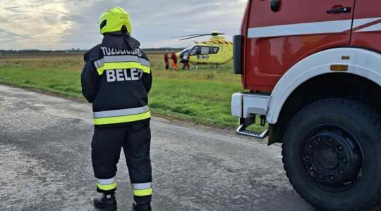 Mezőgazdasági gép csípte be egy nő kezét – mentőhelikopter szállította kórházba