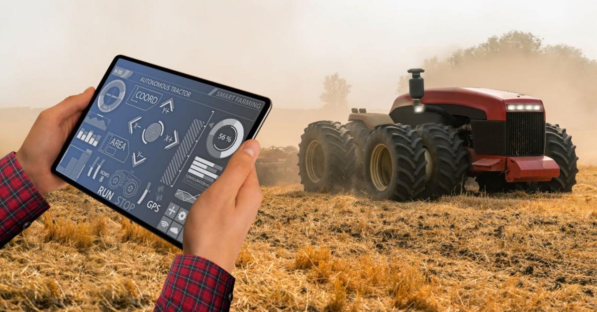 A traktor, ami tanul, spórol és figyel: újdonságok az Agritechnicán A traktor, ami tanul, spórol és figyel: újdonságok az Agritechnicán