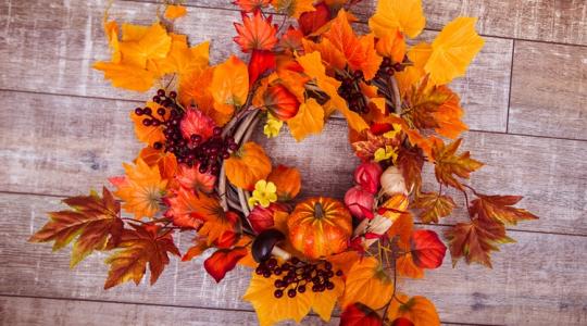 Terménydíszek otthonra: kukorica- és tökkoszorú lépésről lépésre Terménydíszek otthonra: kukorica- és tökkoszorú lépésről lépésre