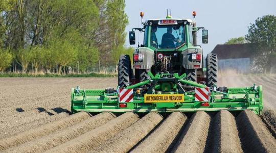 Hogyan válassz bakhátkészítő gépet a gazdaságodhoz?