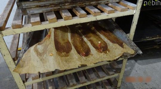 Rovartetemek, pergett festék, szennyezett eszközök – pékséget zárt be a Nébih Rovartetemek, pergett festék, szennyezett eszközök – pékséget zárt be a Nébih