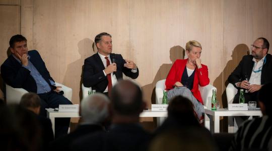 Több ezer milliárd forint a magyar vidéknek Több ezer milliárd forint a magyar vidéknek