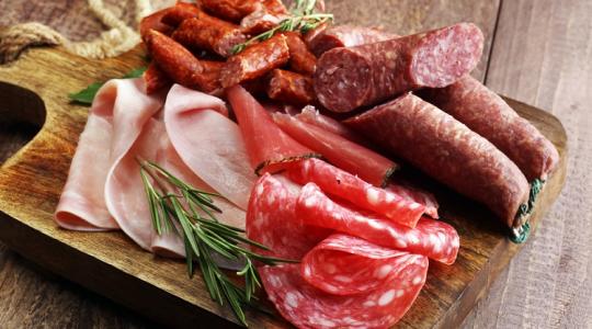 Szereted a sonkákat, a felvágottakat? Ezért kell óvatosnak lenned velük! Szereted a sonkákat, a felvágottakat? Ezért kell óvatosnak lenned velük!