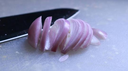 Tudósok megfejtették, miért sírunk hagymavágás közben Tudósok megfejtették, miért sírunk hagymavágás közben