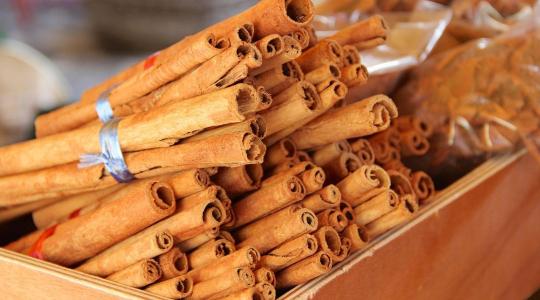 Fahéj a kertben: természetes növényvédelem vagy csak jól hangzó mítosz? Fahéj a kertben: természetes növényvédelem vagy csak jól hangzó mítosz?