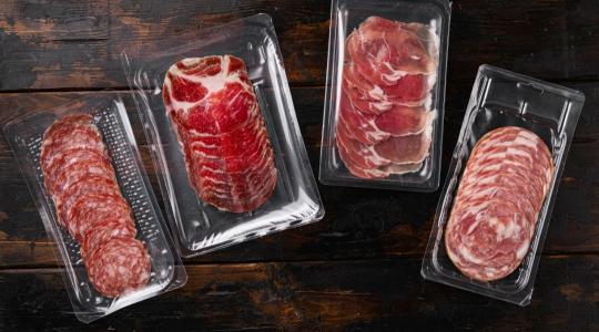 Láthatatlan veszély az ételben? – Az újrahasznosított csomagolások kockázatai Láthatatlan veszély az ételben? – Az újrahasznosított csomagolások kockázatai