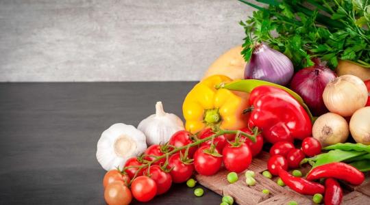 Bébiételtől a marhahúsig – jelentős árcsökkentés jön decembertől