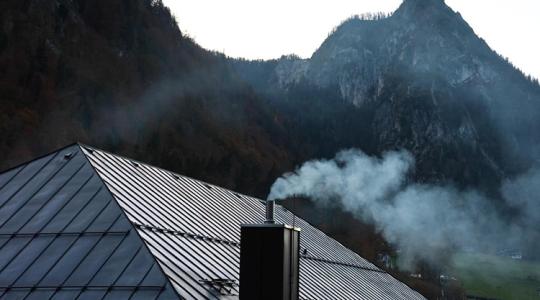 Lehűt és vizet ad: ez a tetőbevonat menti meg az istállókat? Lehűt és vizet ad: ez a tetőbevonat menti meg az istállókat?