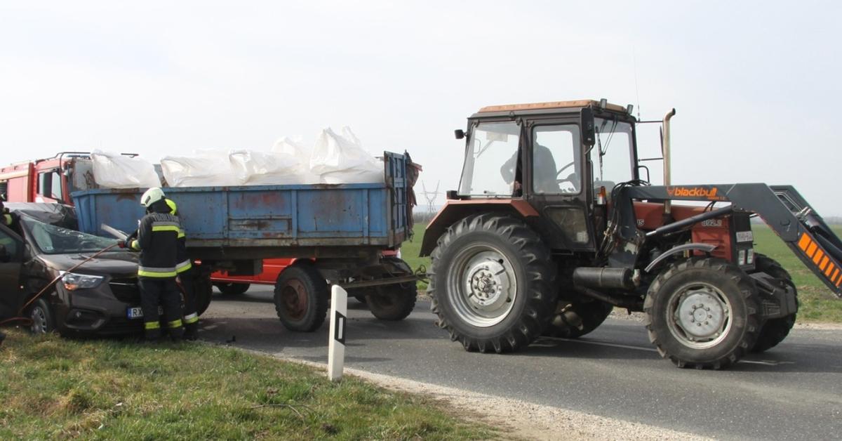 A katasztrófavédőkre is szükség volt a hétfői traktoros balesetnél