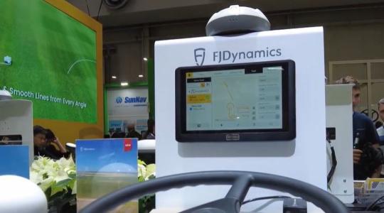 Robotkormány, RTK, farmmenedzsment és fűnyíró robotok 