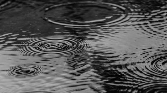 Időjárás: Fogy az ereje, de tovább áztat a front +VIDEÓ