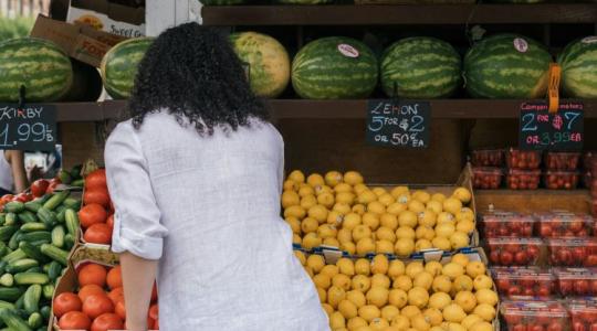 Vajon mi az oka a kemény NAV-büntetésnek? Súlyos milliókba kerülhet a papírok nélküli gyümölcs