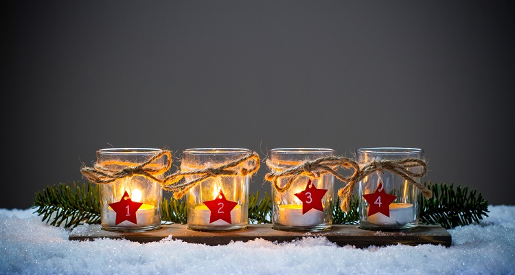 advent téli vásár emberek