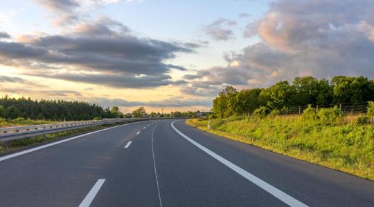 Hétfőtől elérhetők a 2026-os autópálya-matricák