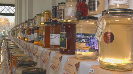 Átütő siker: ilyen mézek még sosem nyertek Magyarországon Átütő siker: ilyen mézek még sosem nyertek Magyarországon