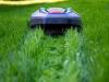 Husqvarna-panasz nyomán vizsgálja az EU a kínai robotfűnyírókat