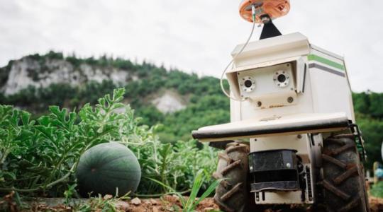 Száztizenöt robot egy könyvben – ha érdekel a jövő, ezt el kell olvasnod! Száztizenöt robot egy könyvben – ha érdekel a jövő, ezt el kell olvasnod!