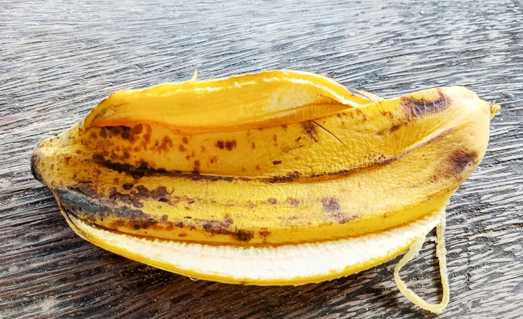 banánhéj és banán