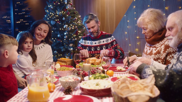 karácsony sok étel emberek