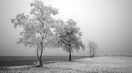 Csak lassan javulnak a látási viszonyok