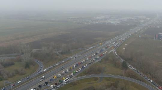 Kamionos demonstráció bénítja Budapestet Kamionos demonstráció bénítja Budapestet