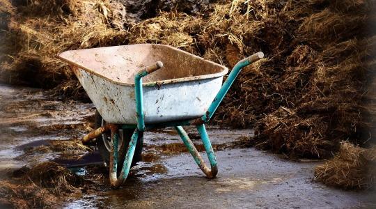 Trágyatárolás télen – környezetvédelem és gyakorlati hibák egy helyen
